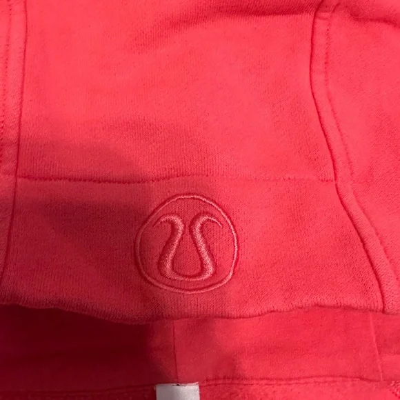 Lululemon Scuba Full-Zip Cropped Hoodie- Lip Gloss size 4 - Picture 6 of 9